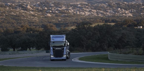 İşte 15 Fotoğrafta YENİ SCANIA 4