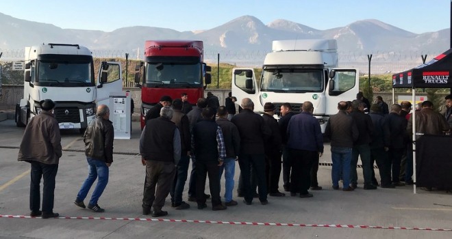 Renault Trucks, Ege Bölgesi'ndeki müşterileri ile buluşuyor