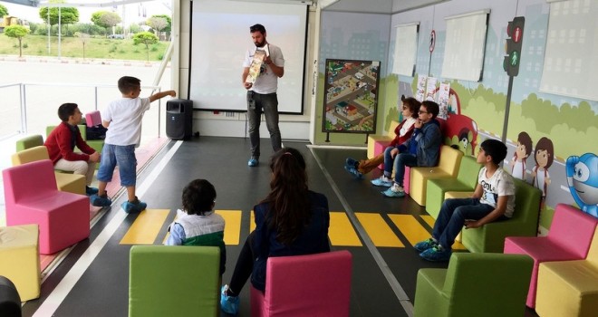 Mercedes-Benz Akademi Güvenli Sürüş Eğitimi Gaziantep’te yapıldı