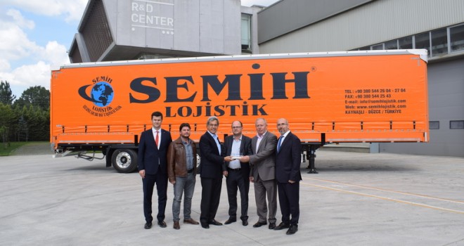 Semih Lojistik, 10 adet Tırsan Perdeli Multi Ride teslim aldı