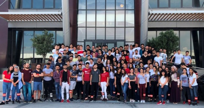 244 lise ve üniversite öğrencisine e-ticaret eğitimi verdi