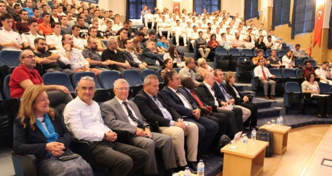 Dokuz Eylül Üniversitesi’nde Dünya Denizcilik Günü ve Preveze Deniz Zaferi Yıldönümü Kutlandı