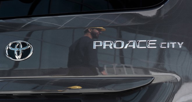 Toyota’dan yeni hafif ticari araç Proace City