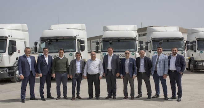 Çavuşoğlu Nakliyat filosunu 10 adet D serisi Renault Trucks ile güçlendirdi