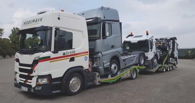 TIR üstünde dev çekicileri taşıyan Hödlmayr'a yeni görev