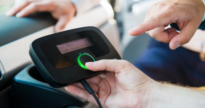 DKV, paralı otoyol ücretlerini ödeyen yeni geçiş kutusu DKV Box Europe’u hizmete sundu