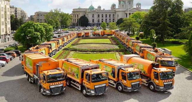 DAF Trucks Belgrad'a 44 şehir temizlik aracı teslim etti