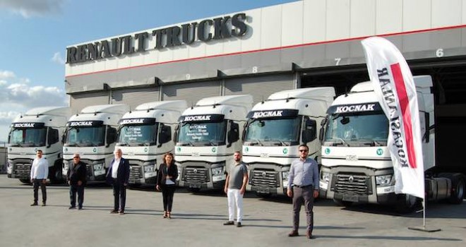 Koçnak Lojistik filosunu 30 adet Renault Trucks T 460 çekici ile güçlendirdi