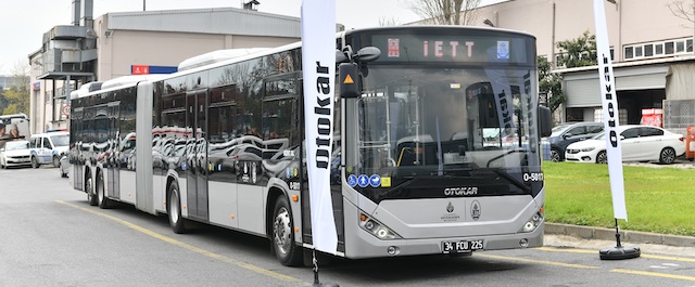 Otokar, İstanbullular için özel olarak ürettiği metrobüslerin ilk 20 adedini teslim etti