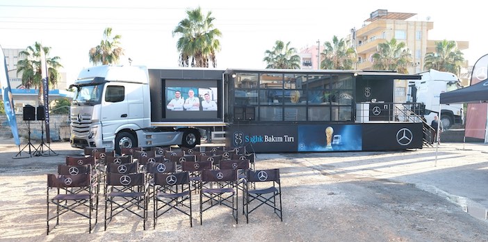 Mercedes-Benz Türk’ün Sağlık Bakım TIR’ı 2023 yılında da kamyon şoförlerinin yanında olacak