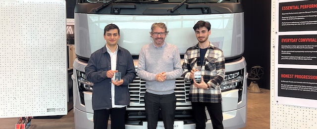 Renault Trucks tasarım yarışmalarının birincileri olan Türk gençleri, Fransa’da fabrikayı ziyaret etti