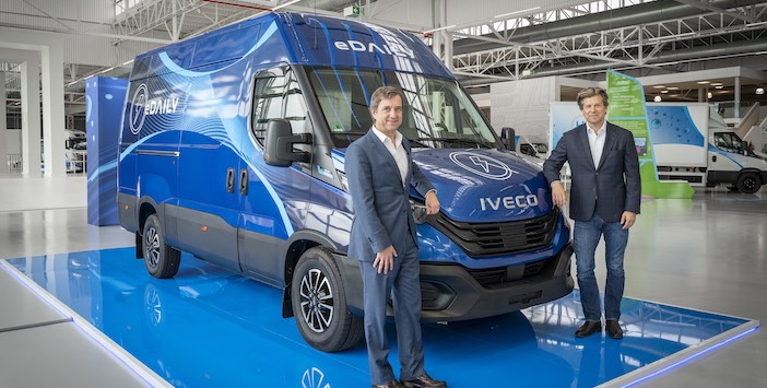 Iveco Group ve Shell taşımacılıkta karbonsuzlaştırmayı teşvik etmeyi amaçlayan anlaşmasını yeniledi