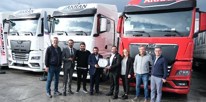 Lokman Koçaslan Otomotiv’den, Akran Lojistik’e 20 Adet MAN TGX