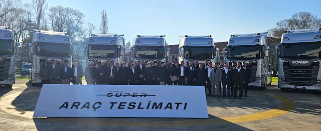 Scania, 19 müşterisine 20 adet “Super” çekici teslim etti