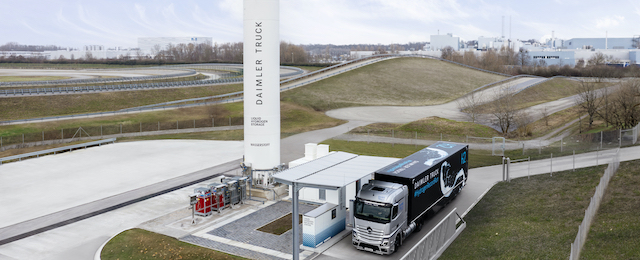 Daimler Truck ve Linde’nin geliştirdiği sLH2 soğutulmuş sıvı hidrojen yakıt dolumu teknolojisini tanıttı