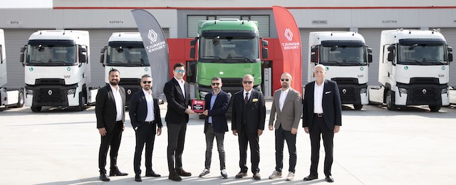 Renas Lojistik, filosuna 12 adet Renault Trucks T520 çekici kattı