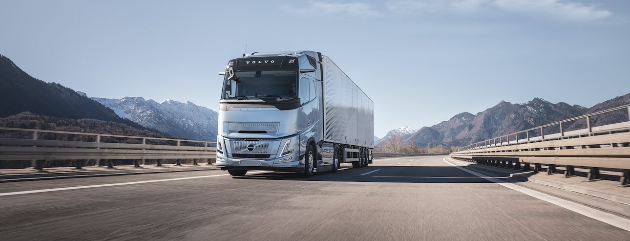 Volvo Trucks, “Sürücü Uyarı Destek Sistemi”ni “Göz-Takip Kamerası” ile güçlendiriyor
