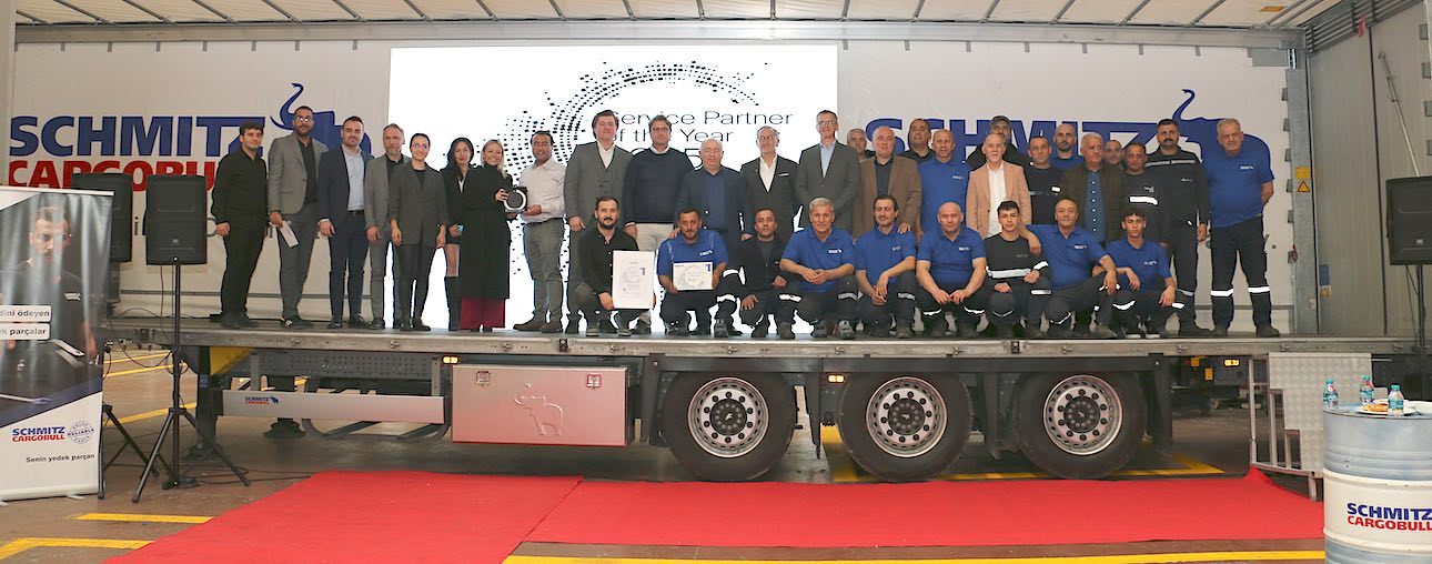 SCHMITZ CARGOBULL, “YILIN EN BAŞARILI YETKİLİ SERVİSİ” ÜNVANINI ARTIFE SERVİSONE’A VERDİ
