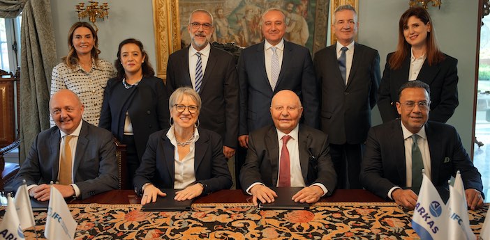 Arkas’a "ulaşım ve lojistik altyapısını güçlendirmeye yönelik yatırımlarına destek için” sendikasyon kredisi