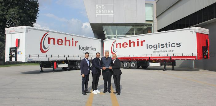 Tırsan, Nehir Lojistik’e 20 adet Tenteli Perdeli Maxima Plus teslim etti