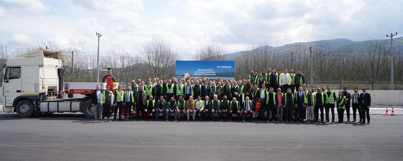 Tırsan’ın Geliştirdiği Pendle Low-Loader Türkiye ve Avrupalı Ağır Nakliyecilerle Buluştu
