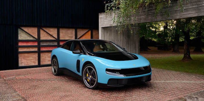 FERRARI LUCE İLE YENİ NESİL TAM ELEKTRİKLİ SPOR OTOMOBİL DEVRİNİ BAŞLATIYOR
