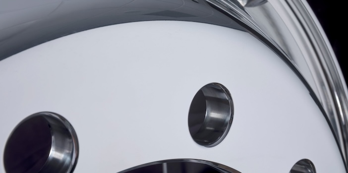 Maxion Wheels, yüksek performanslı seramik yüzey işlem teknolojisi Maxion C-GUARD’ı tanıttı