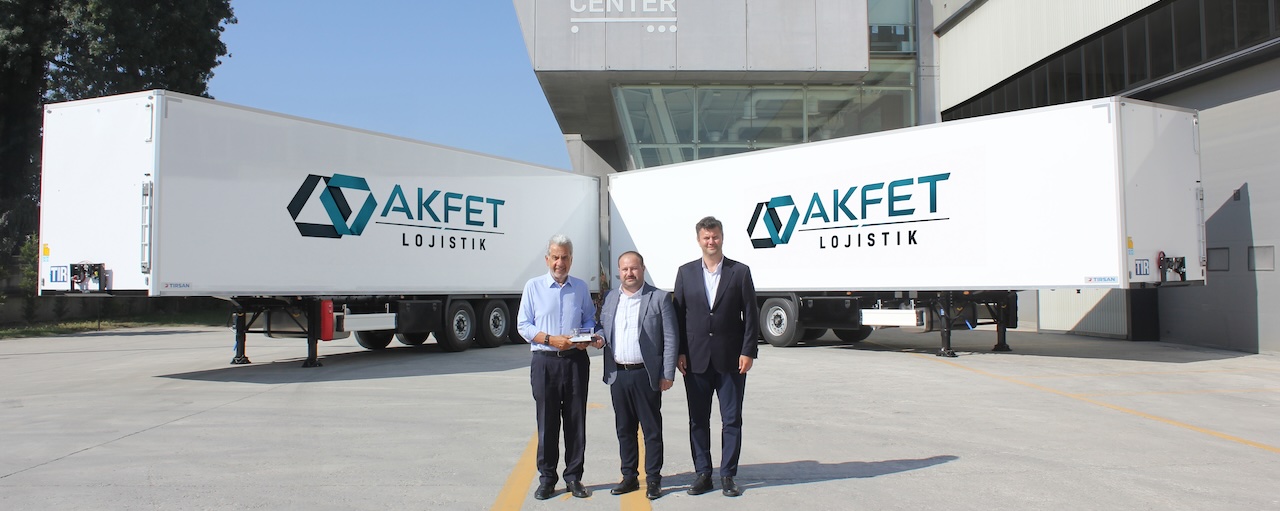 Tırsan, Akfet Uluslararası Nakliyat’a 4 adet Yeni Nesil Buz Frigo teslim etti