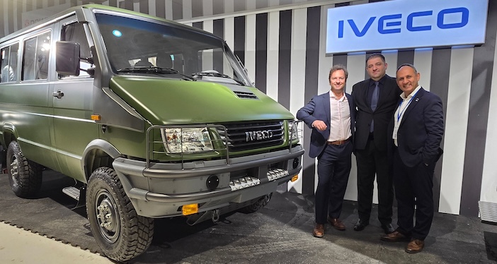 IVECO BUS ve Azerbaycanlı Az-Tex Import arasında imzalanan 100 adet Turbo DAILY 4x4 teslimatı resmileşti