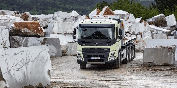yeni-volvo-fmx.jpg