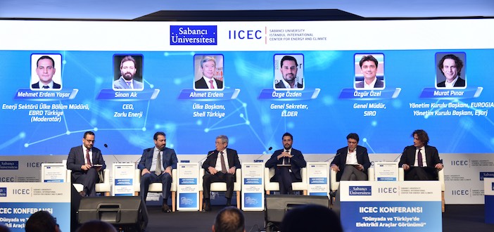 iicec-konferans-panel.jpg