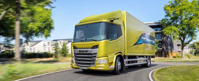 03-daf-xd-awarded-best-rigid-truck-2023-over-12-tonne-small.jpg