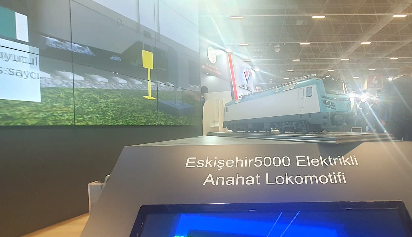 eskisehir500-elektrikli-lokomotif.jpg