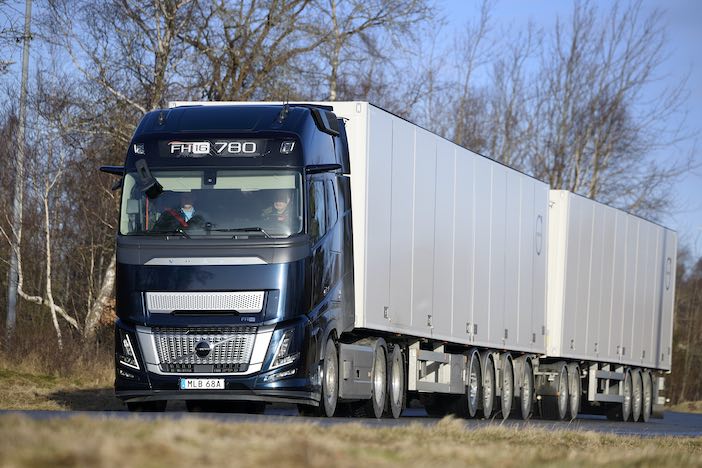 volvo-aero03-0620.jpg