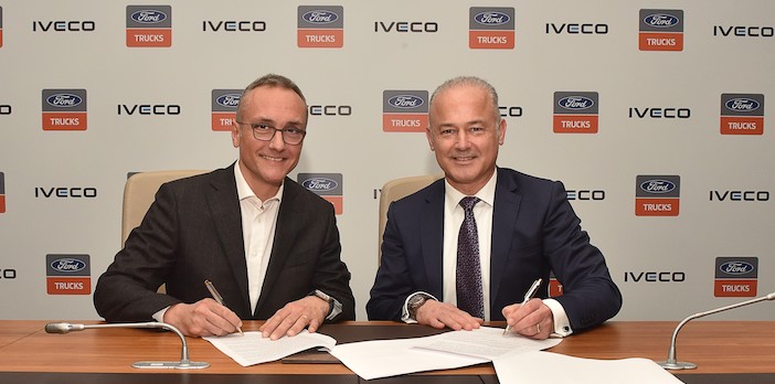 iveco-group-kamyon-birimi-ba-kan-luca-sra-ford-otosan-lideri-g-ven-zyurt.jpg