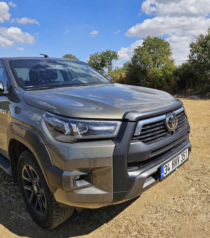 toyota-hilux2.jpg