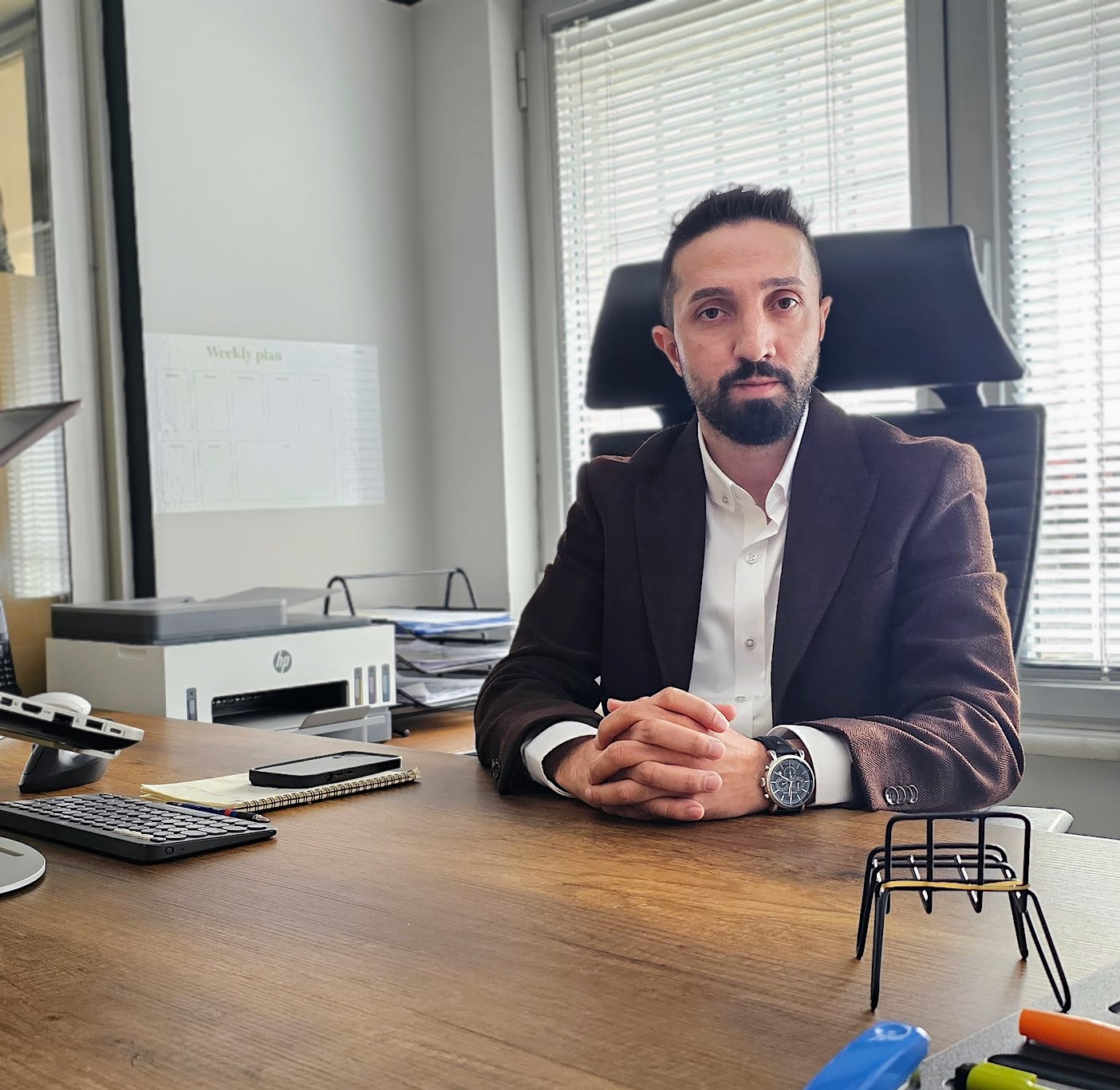 eren-genc-ideal-depo1.jpg