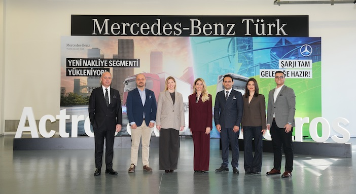 mercedes-benz-turk-kamyon-urun-portfoyundeki-yeniliklerle-guc-verimlilik-guvenlik-ve-elektrifikasyonda-yeni-bir-donem-baslatiyor-2.jpeg