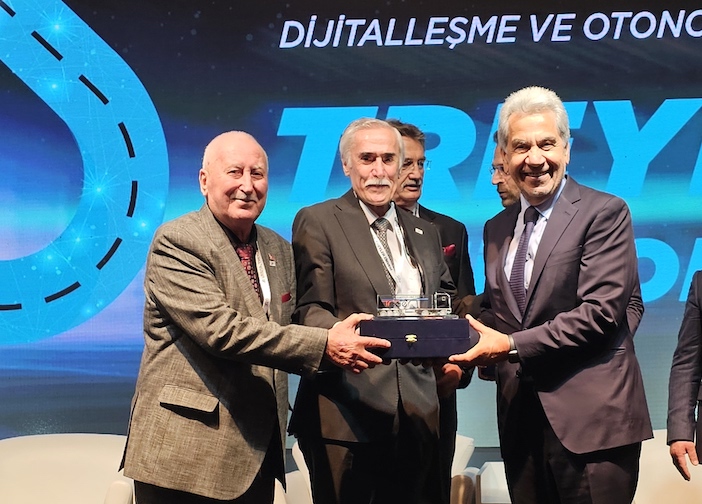 agir-vasita-treyler-zirvesi-8.jpg