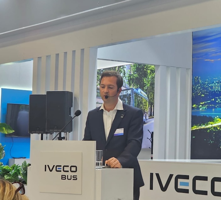 sascha-kaehne-iveco-bus.jpeg