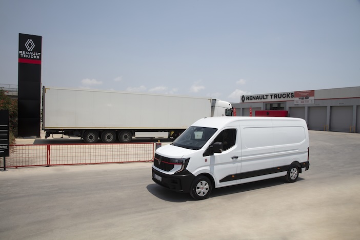 renault-trucks-master-red-edition-ko-se-ticaret-teslimat-go-rsel-2.jpeg