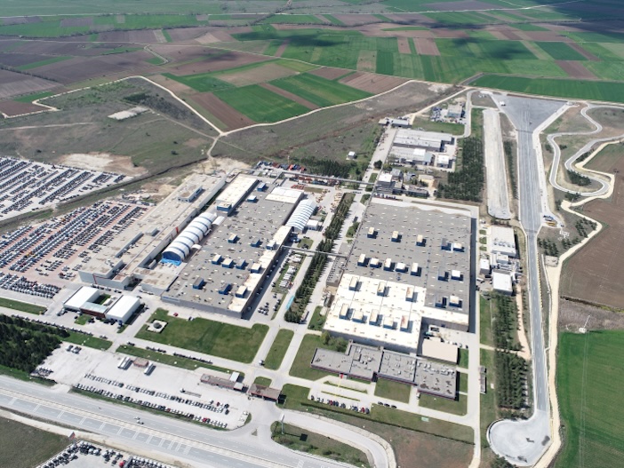 ford-trucks-ve-iveco-nun-yeni-nesil-kabin-projesinde-yeni-bir-d-nemin-kap-s-aralan-yor-2.jpg