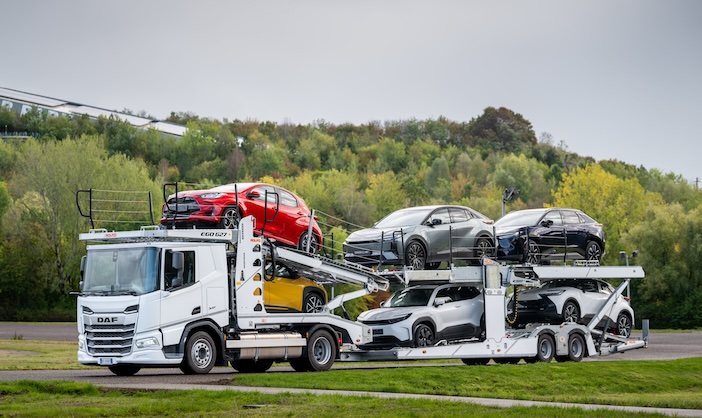 new-geneartion-daf-xd-low-deck.jpeg